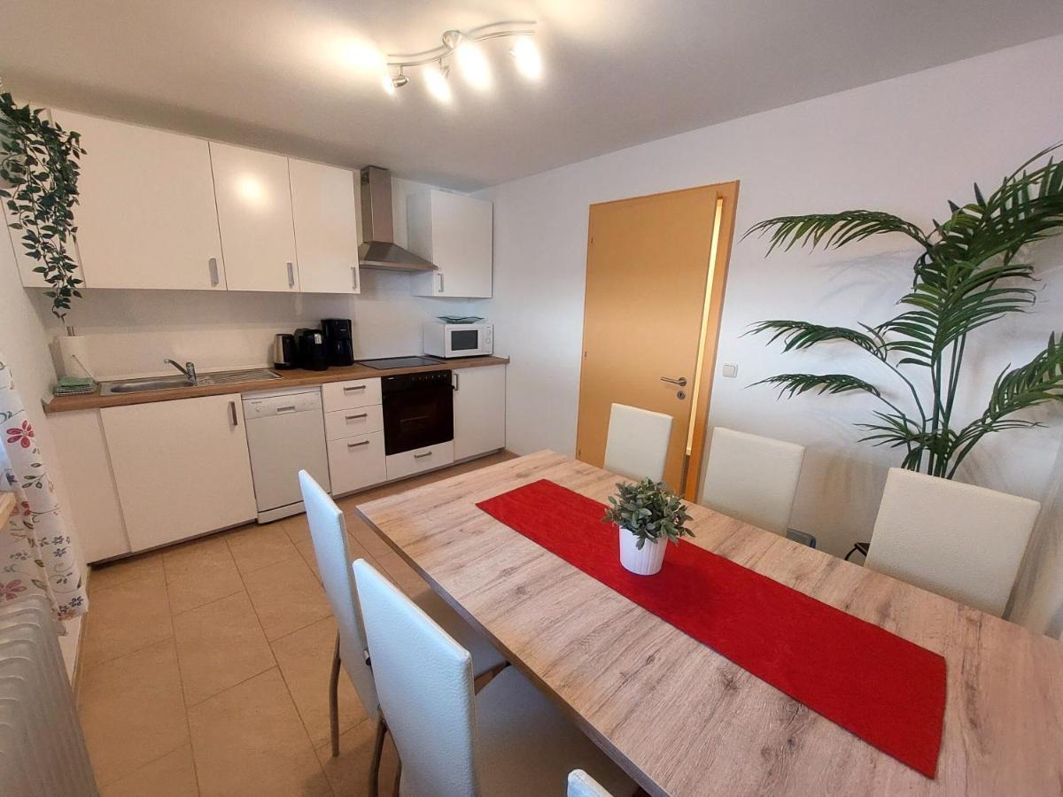 Gaestehaus U Ferienwohnungen Veronika Incl Fruehstuecksbuffet Und Koenigscard Mit 200 Kostenlosen Attraktionen Unterammergau Luaran gambar