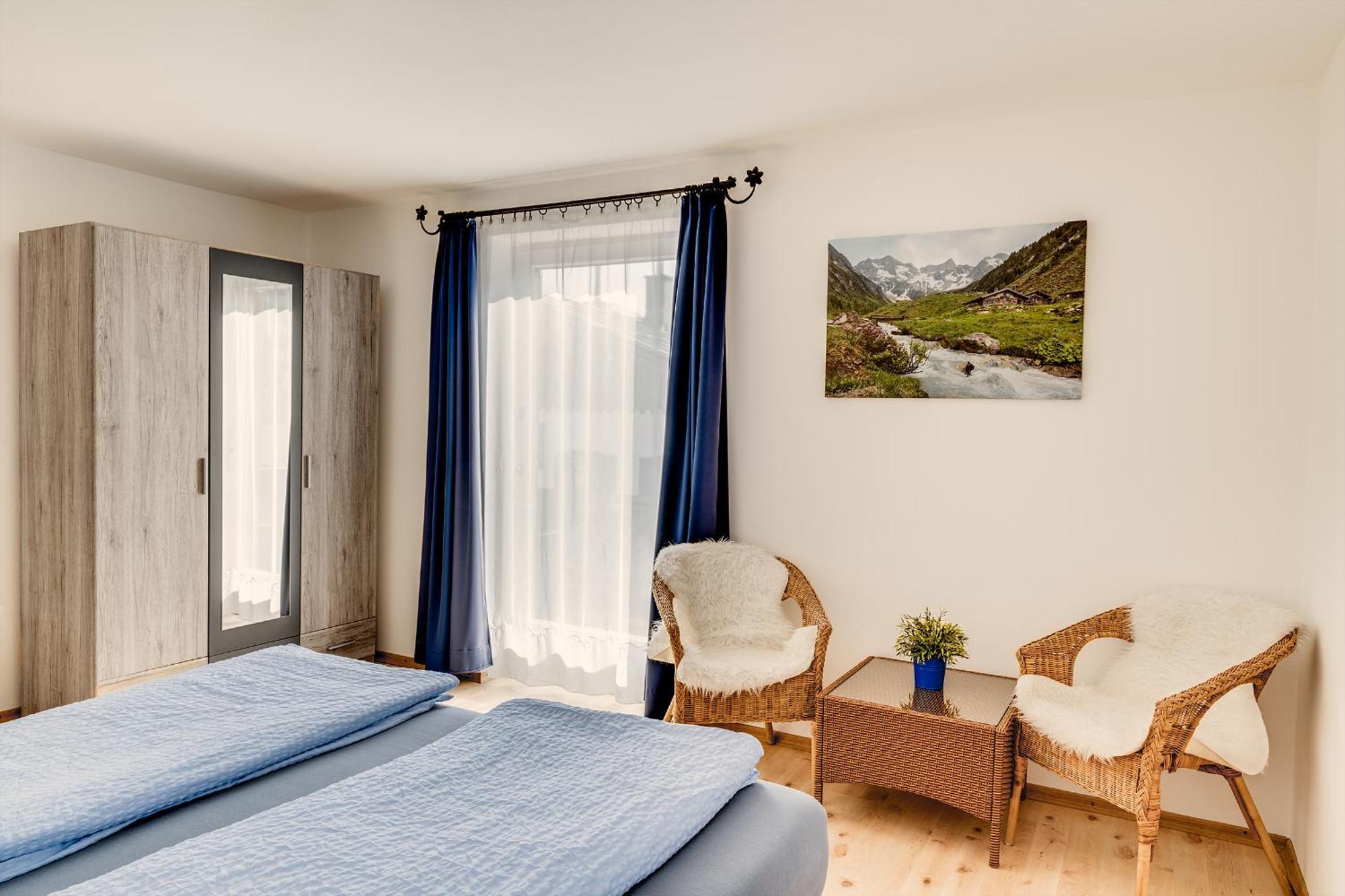 Gaestehaus U Ferienwohnungen Veronika Incl Fruehstuecksbuffet Und Koenigscard Mit 200 Kostenlosen Attraktionen Unterammergau Luaran gambar
